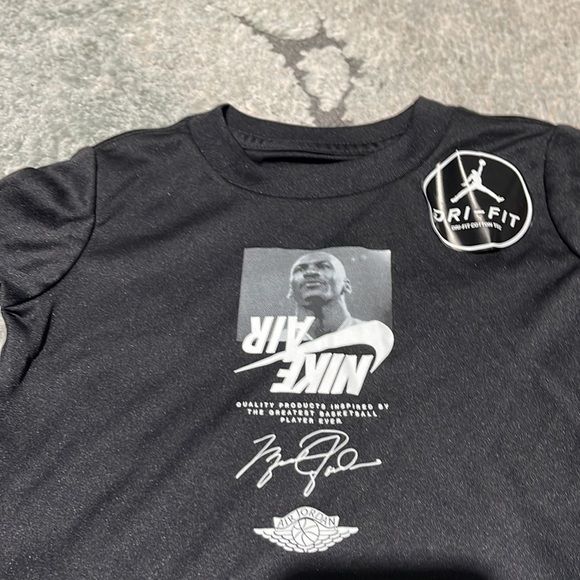 Infants Jordan dri-fit shirt - Picture 2 of 3